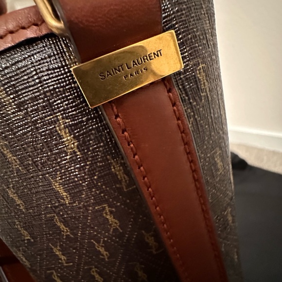 Saint Laurent Le Monogramme leather-trimmed bucket bag (NWT) - Picture 4 of 9